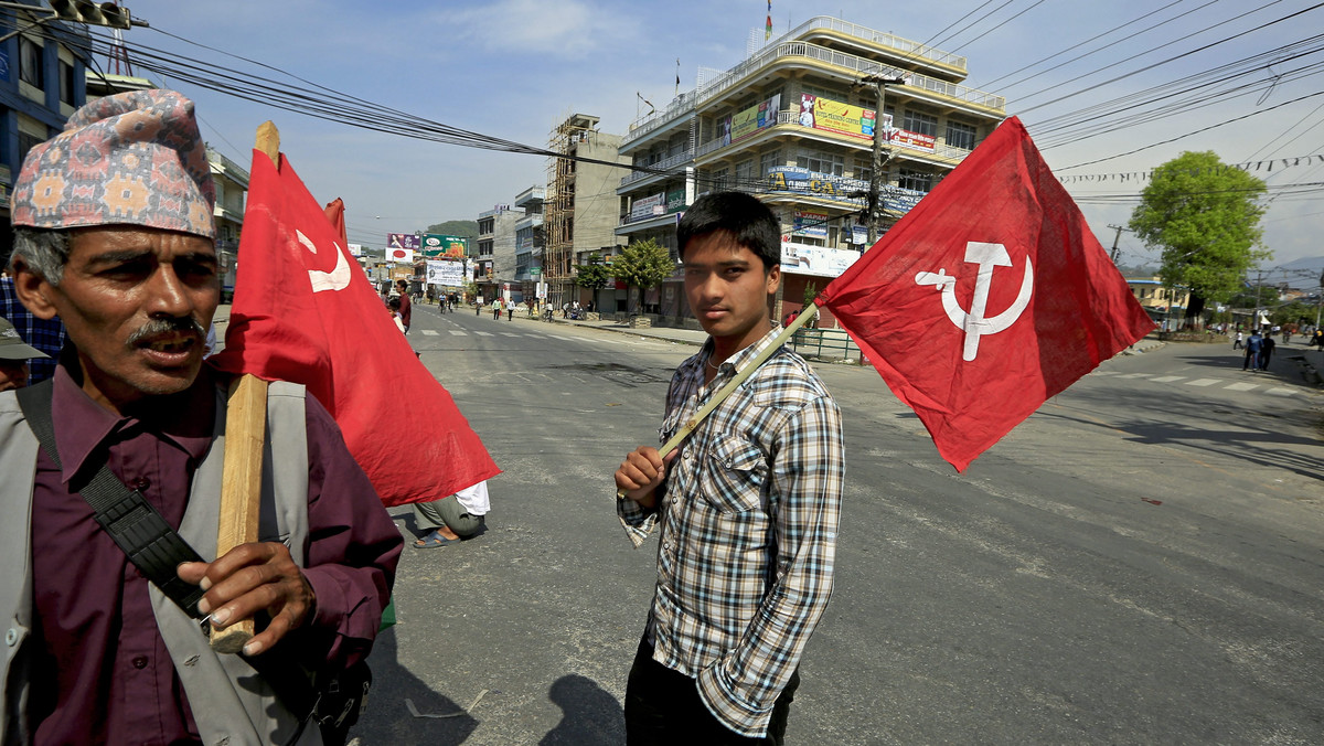 W Nepalu zakończył się strajk generalny, którego inicjatorem była opozycja. We wtorek akcja protestacyjna sparaliżowała cały kraj, w środę życie wróciło do normy. Przedmiotem sporu opozycji z rządem jest tryb, w jakim ma zostać uchwalona nowa konstytucja.