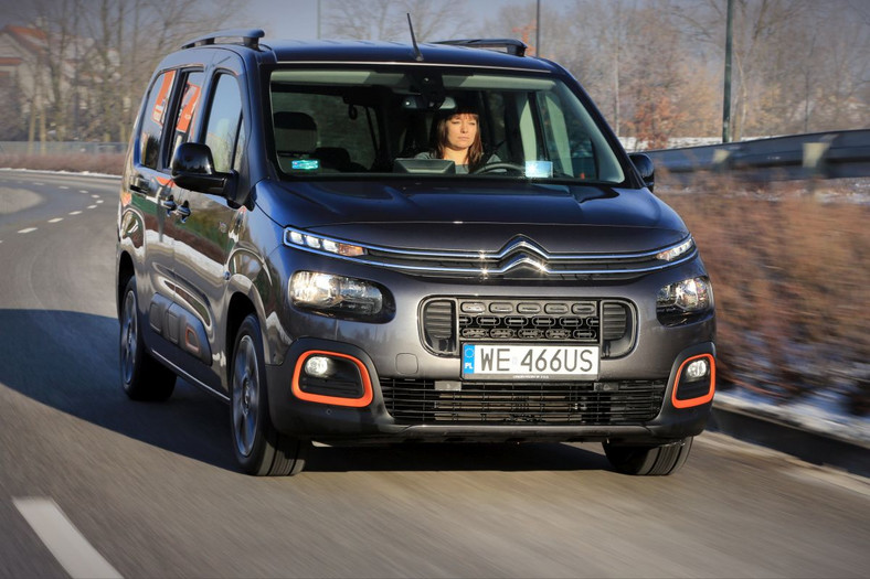 Citroën Berlingo vs Peugeot Rifter - dlaczego Peugeot jest lepszy?