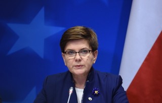 Szydło: Rodziny mieszkające za granicą będą musiały wybrać - 500+ albo tamtejsze świadczenia