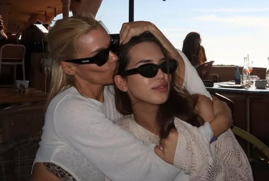 Nataša Bekvalac, Hana Ikodinović