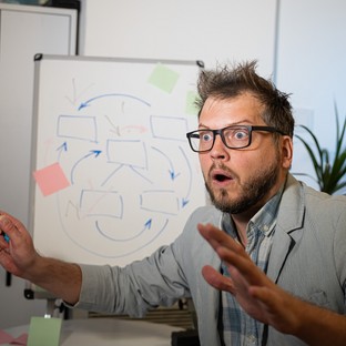 Ebben működik máshogy az összeesküvés-elméletekben hívők agya