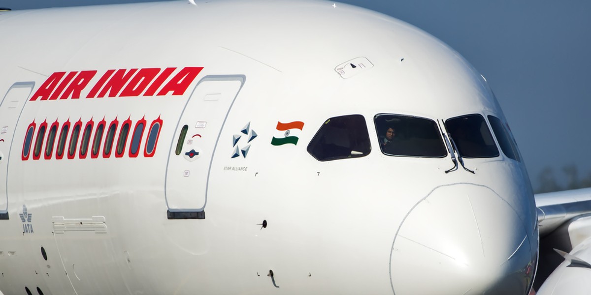 W Indiach zmieniono prawo, by umożliwić zagranicznym liniom lotniczym przejęcie całkowitej kontroli nad narodowym przewoźnikiem. Air India są zadłużone na blisko 8 mld dol.