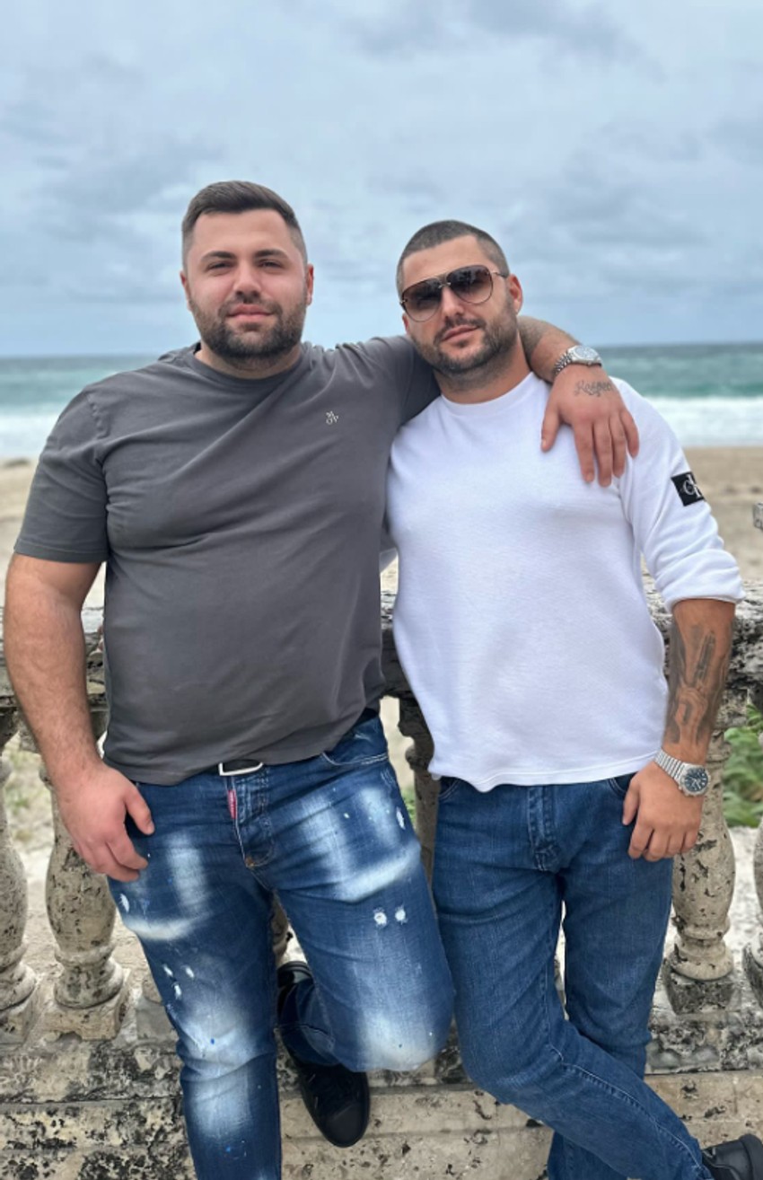 Evo sa kim je Asmin posećivao Staniju u Majamiju: Alibabin otac priložio slike kao dokaz, svo troje na fotkama