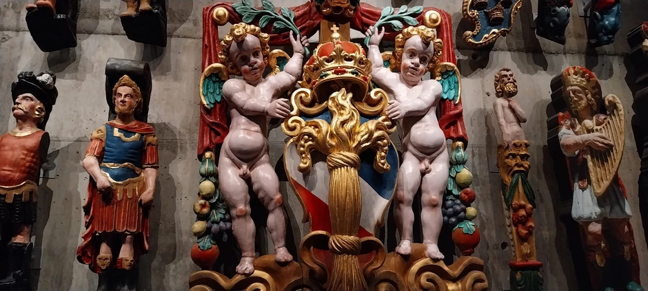 Brod je bio svečano dekorisan