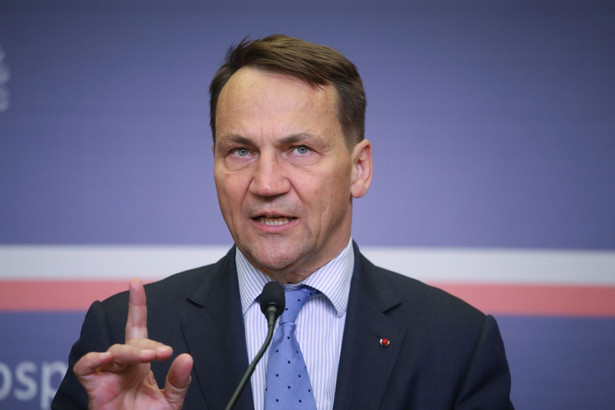 Atak na granicy polsko-białoruskiej. Sikorski: Za tym stoi Rosja