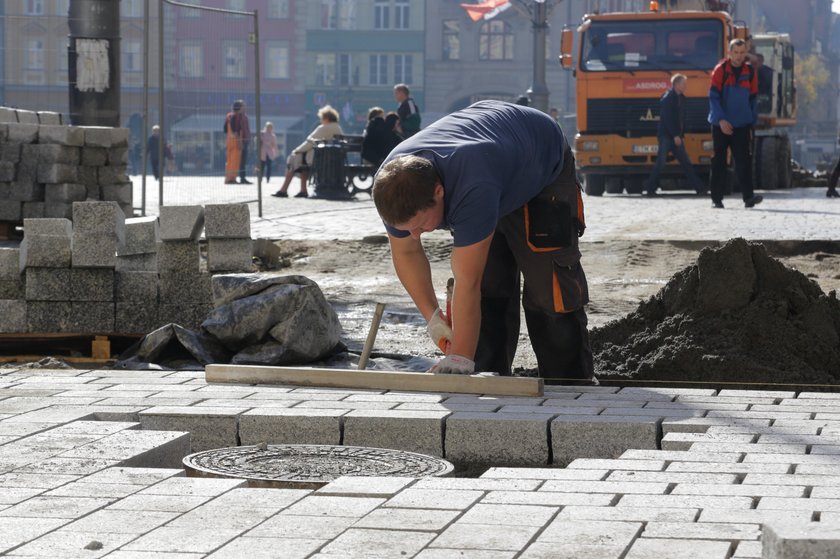 Budowa szpilkostrady na wrocławskim Rynku