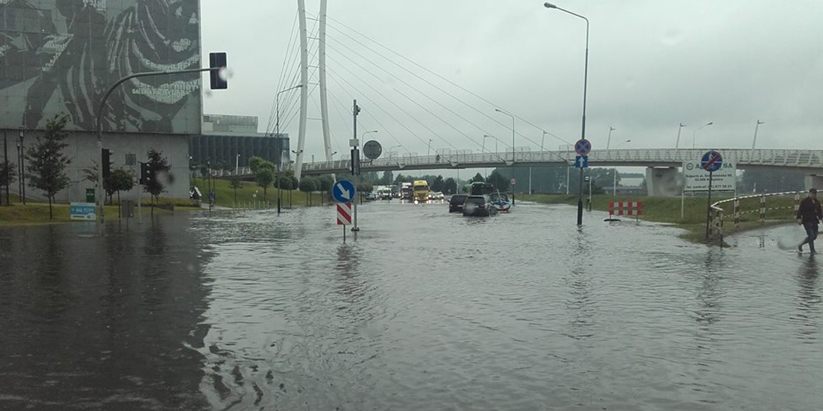 Poznań zalany. Przez miasto przeszła gwałtowna burza - Poznań