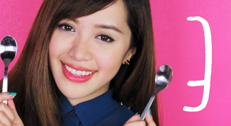 Beauty tips using a spoon