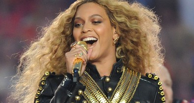 Ez óriási! Beyoncé félbeszakította a koncertjét egy elképesztő lánykérés miatt