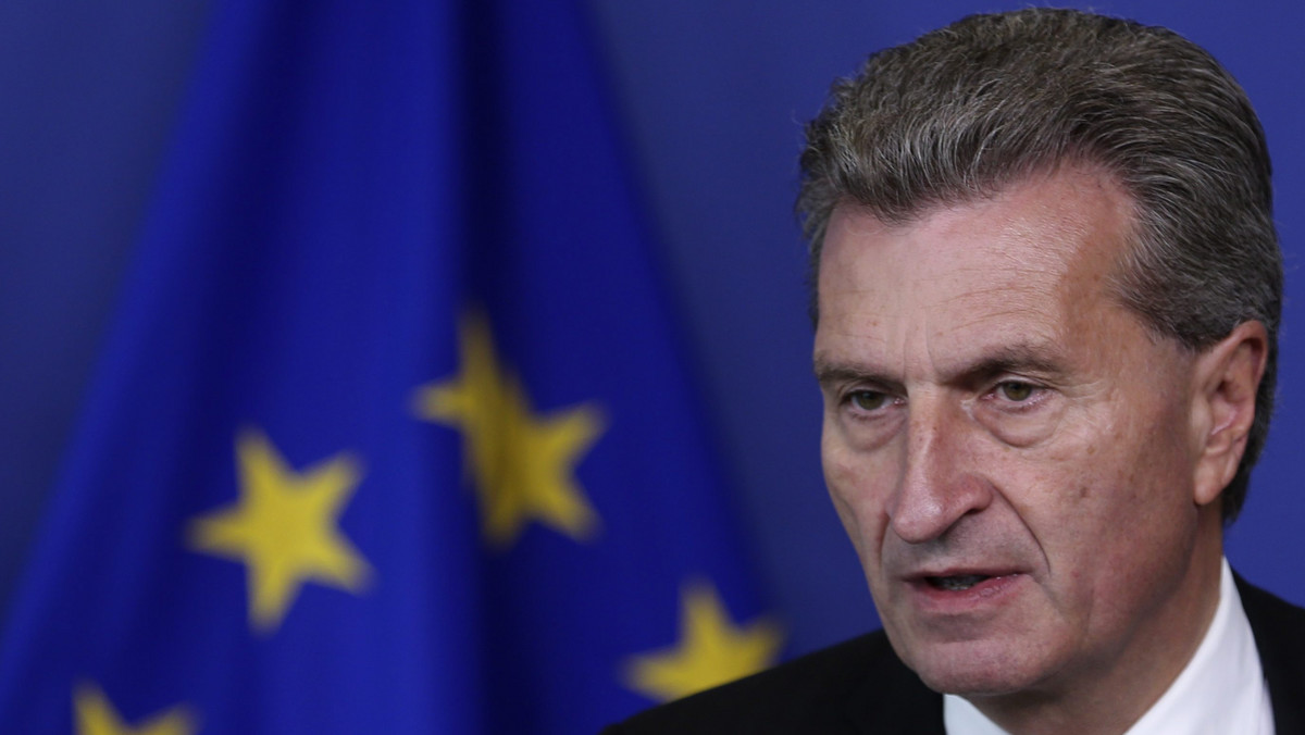 Przedstawiciele Rosji i Ukrainy wynegocjowali dziś w Berlinie przy współudziale KE "pakiet zimowy" - projekt porozumienia mający zapewnić bezproblemowe dostawy gazu na Ukrainę w okresie zimy. Poinformował o tym komisarz UE ds. energii Guenther Oettinger.