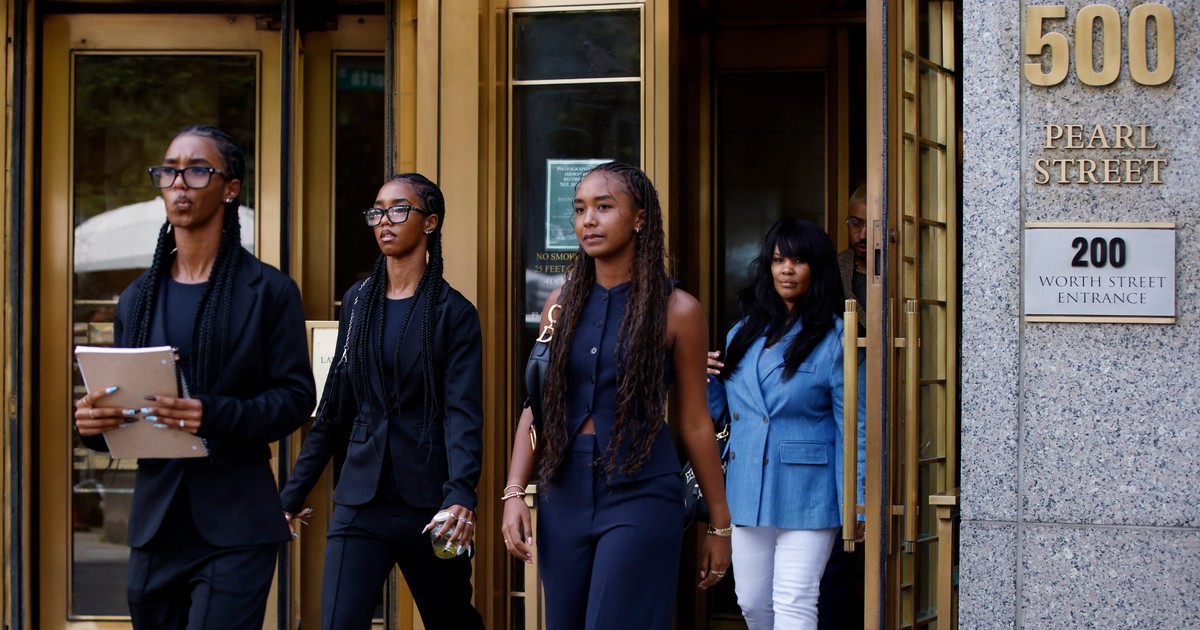 Diddy trial jury tells judge they're 'concerned' that one of them can't ...