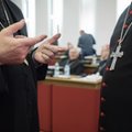 Księża zatrudnieni w skarbówce. Zarabiają nawet 5,7 tys. zł