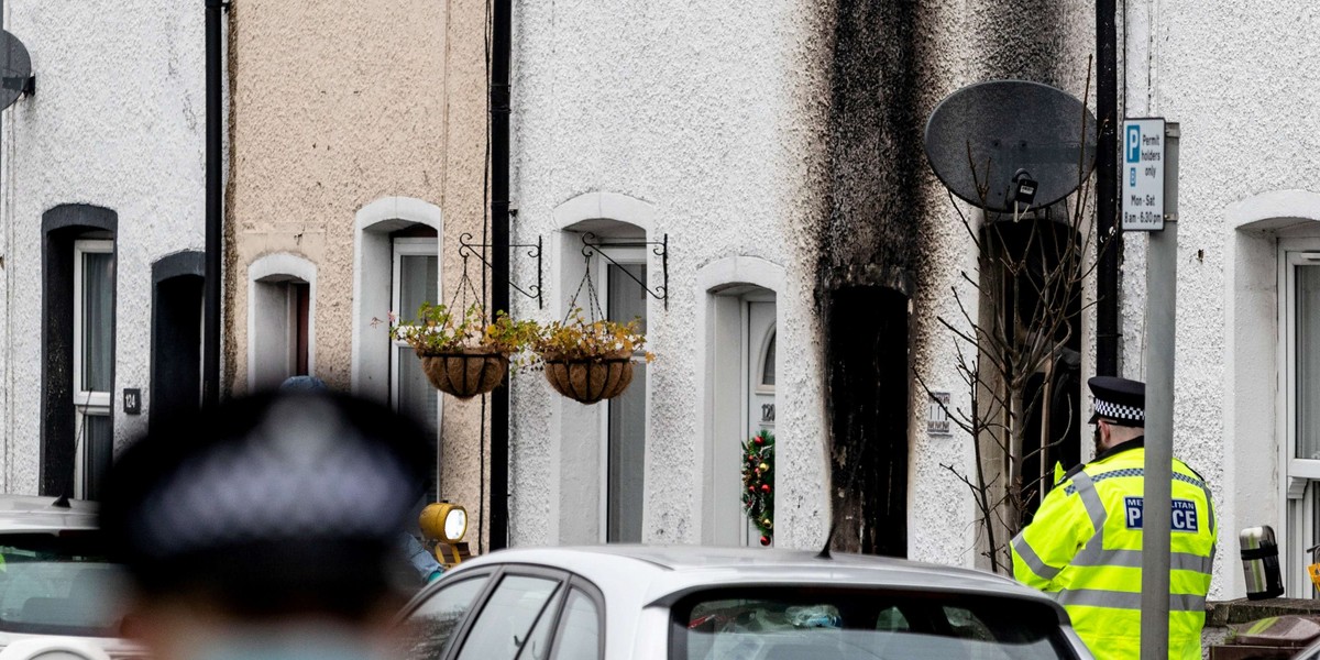 W domku szeregowym w Londynie doszło do strasznej tragedii. 