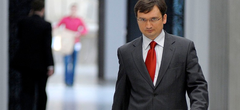 Nie będzie dyskutował, bo go przesłuchują