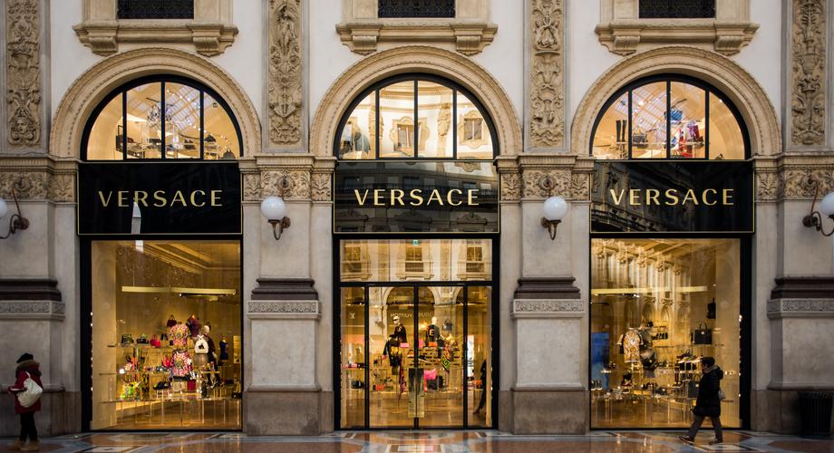 Wielkie zmiany i rebranding w Versace? Dom mody całkowicie wyczyścił Instagram