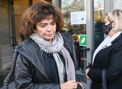 Katarzyna Grochola o wojujących feministkach: Nie tędy droga...