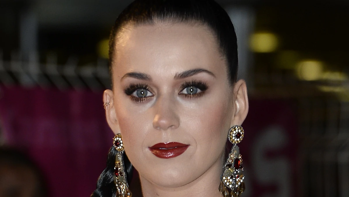 Katy Perry potwierdziła zamiar nagrania duetu z koleżanką "po fachu" - Rihanną.