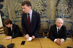 PiS szykuje protest wyborczy. PO kpi z zarzutów Macierewicza