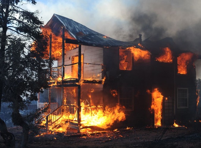 Kalifornia walczy z ogniem