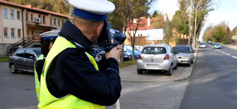 Policja podsumowuje pierwsze dwa dni akcji "Znicz". Na drogach zginęło dziewięć osób