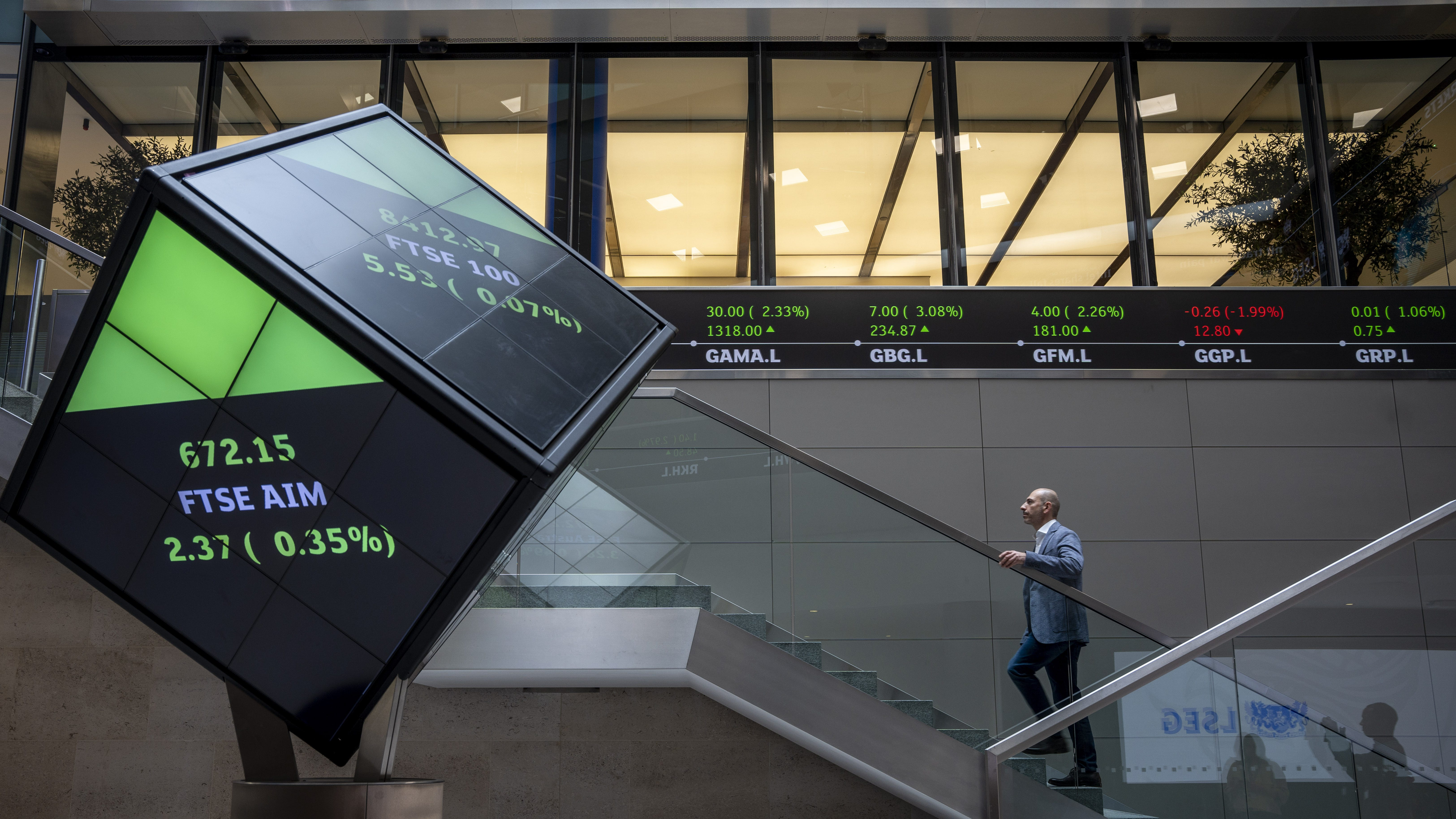 UK scraps 'capital at risk' warning to revive London stock market