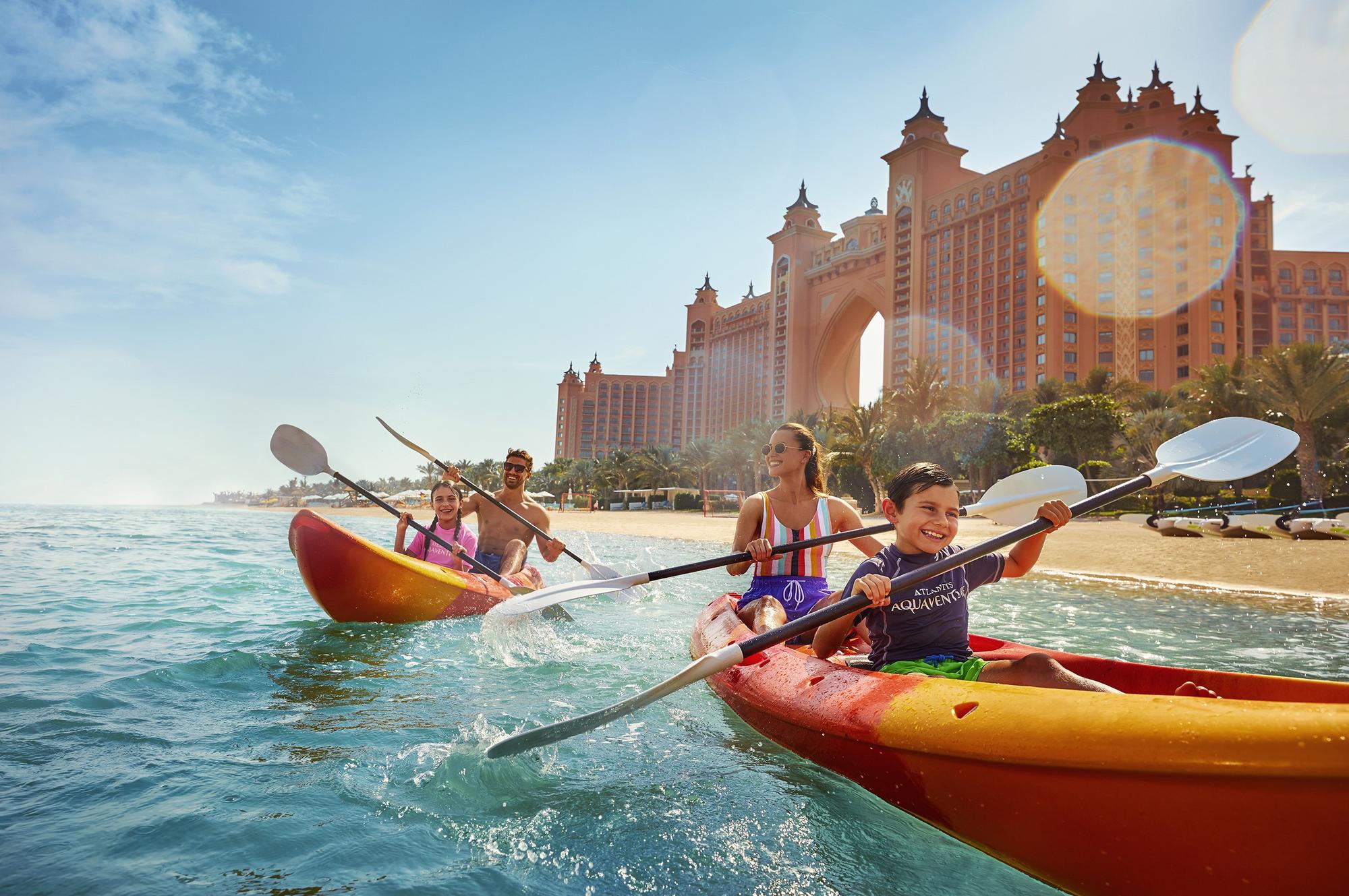 Ponuka vodných športov v hoteli Atlantis The Palm je bohatá pre malých aj veľkých.