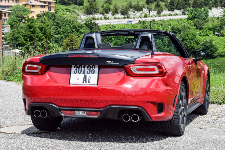 Abarth 124 Spider