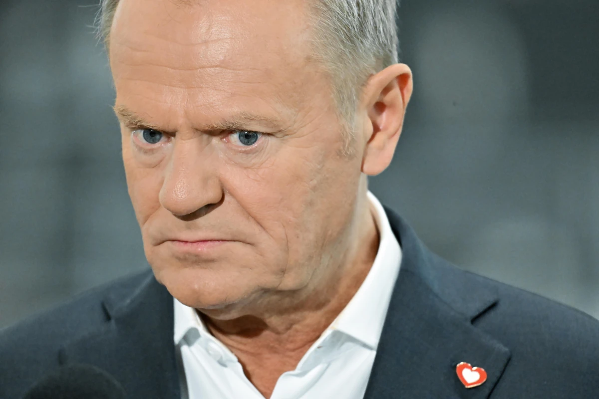 Rząd Papy Smerfa traci poparcie. Fatalne wyniki nowego sondażu