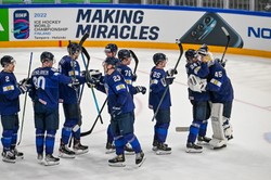 Finowie i Amerykanie uzupełnili grono półfinalistów hokejowych MŚ