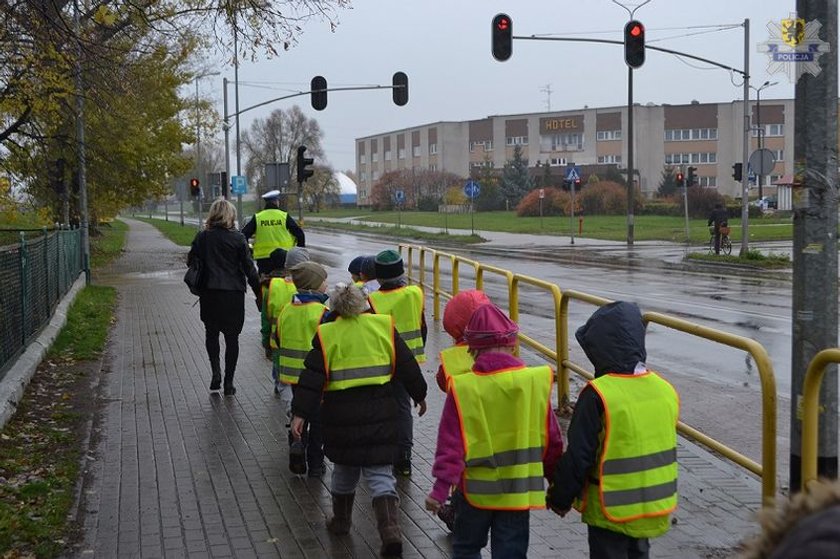 Policjantów z Malborka odwiedziły dzieci ze szkoły podstawowej nr 8