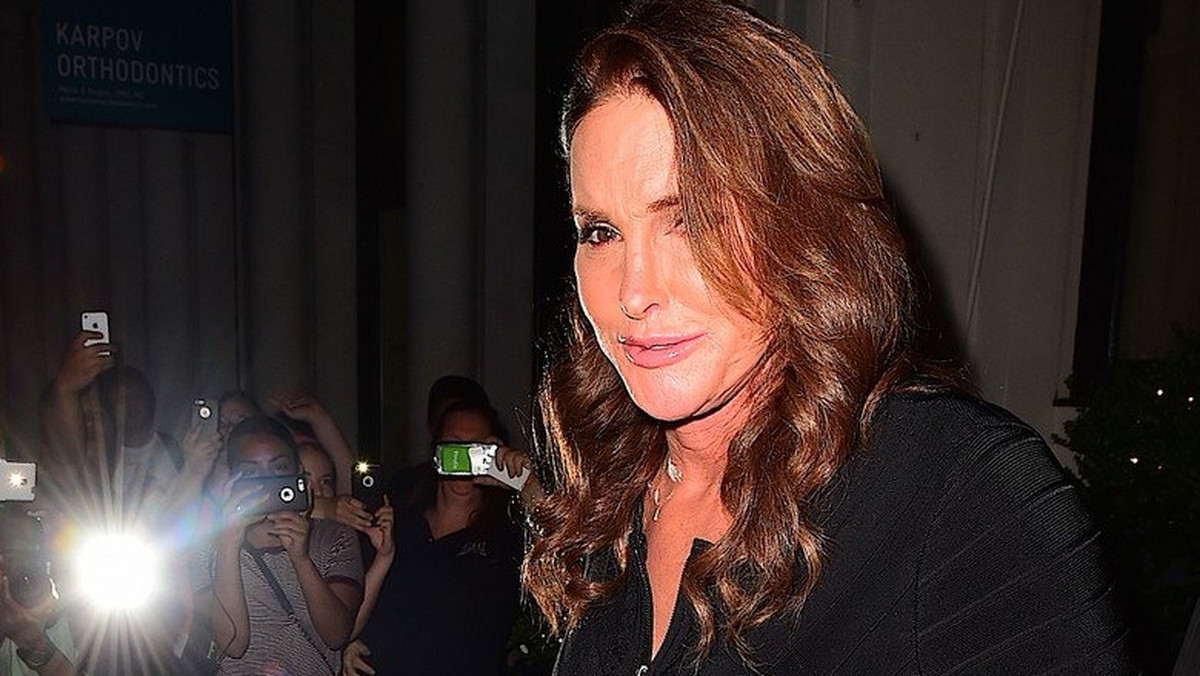 Caitlyn Jenner w bardzo obcisłej sukience