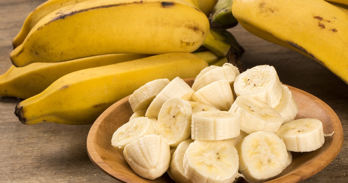Banan - kto powinien go jeść, a kto unikać? Właściwości banana