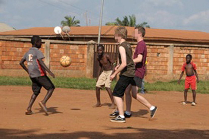 Licealiści pojechali do Liberii by pomagać afrykańskim dzieciom.