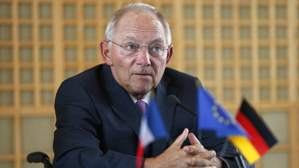 W opublikowanym w poniedziałek na łamach "Financial Times" artykule niemiecki minister finansów Wolfgang Schaeuble ponownie wezwał do wyodrębnienia w Unii Europejskiej grupy państw szybciej realizujących integrację gospodarczą i polityczną.