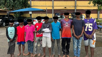 The youngest kid is 9, and the oldest is 14 years of age