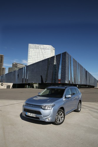 Mitsubishi outlander PHEV - spala 1,9 l/100 km?