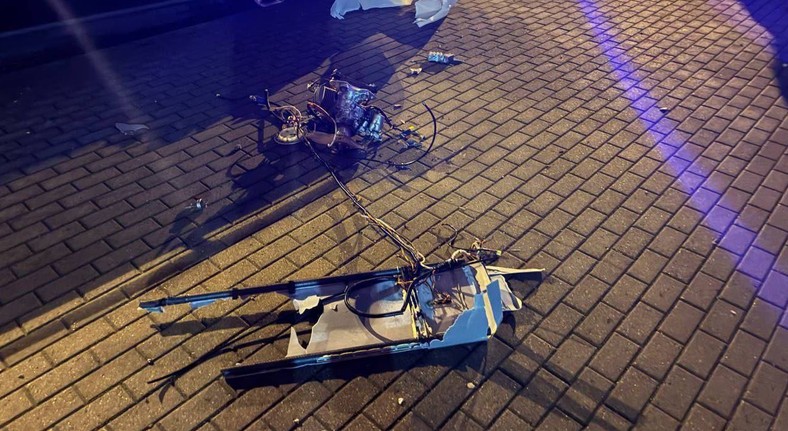 Rozbity ukraiński dron na ulicy Mińska