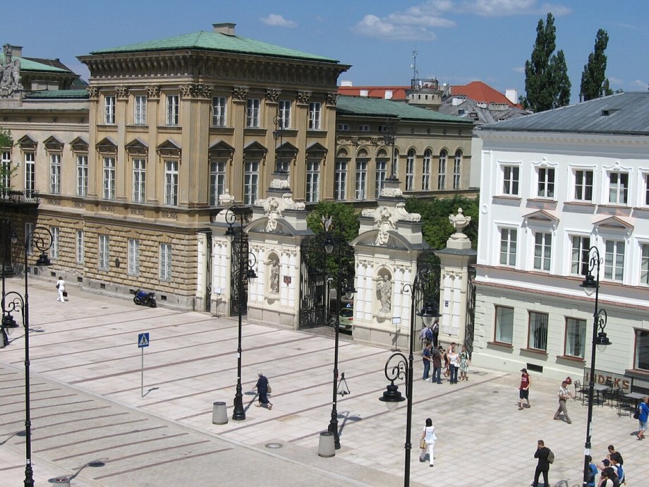 Uniwersytet Warszawski, brama główna