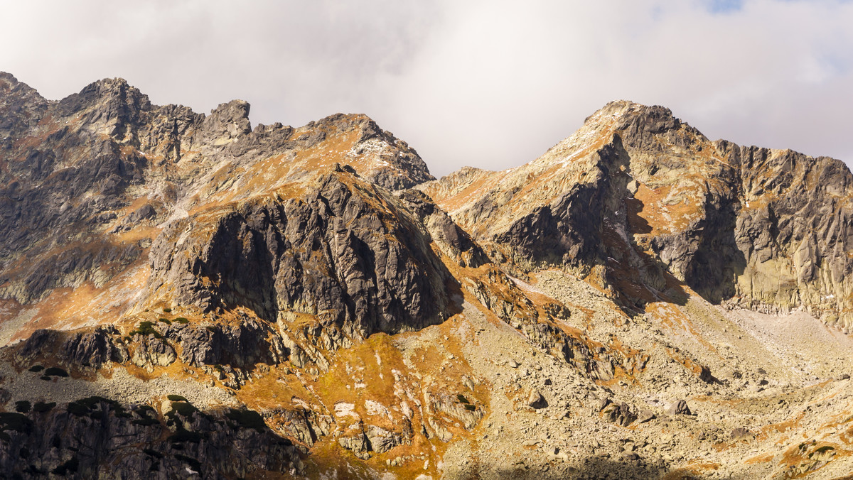 Tatry: popularny szlak Zawrat - Świnica dostępny dla turystów od 1 czerwca