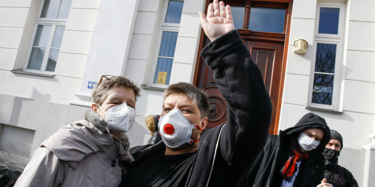 Sąd w Płocku uniewinnił aktywisty od zarzutu obrazy uczuć religijnych.