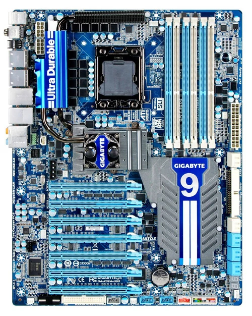 Płyta główną GIGABYTE GA-X58A-UD9. fot. GIGABYTE.