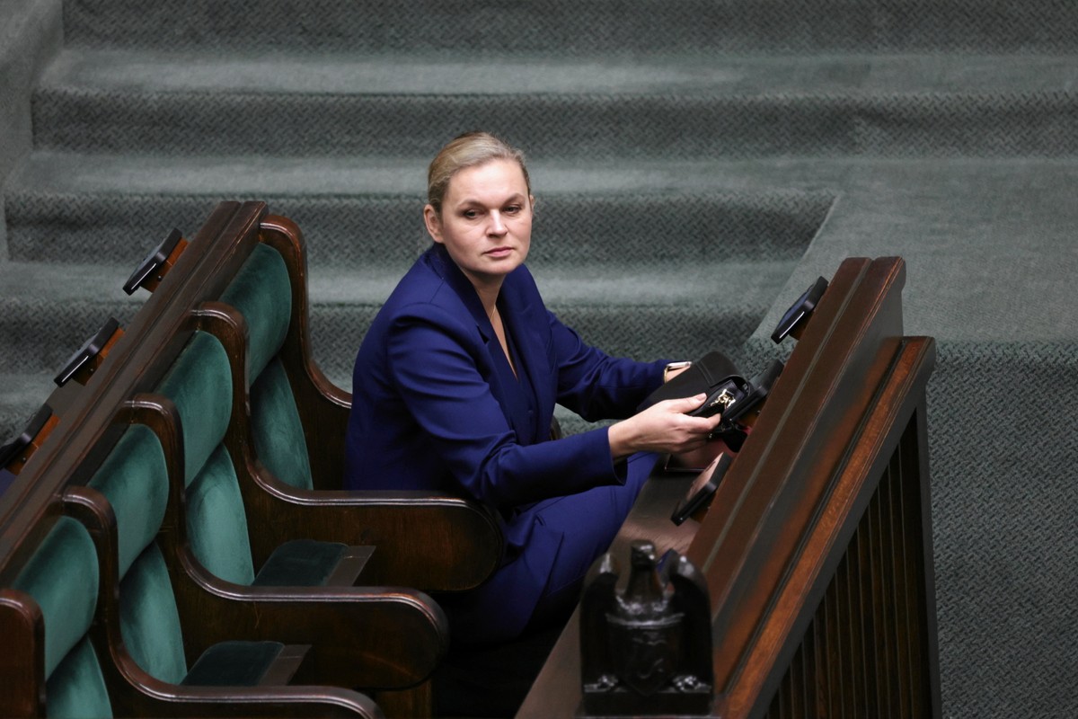 Barbara Nowacka, ministra edukacji narodowej. Godziny czarnkowe obronią się po zmianie władzy?