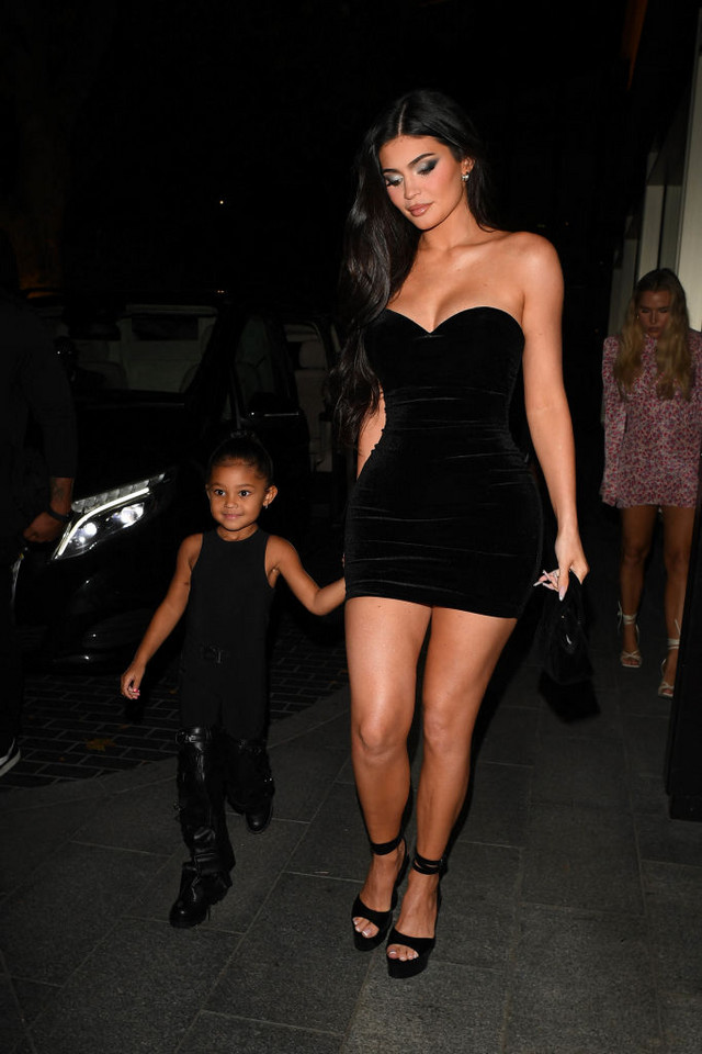 Kylie Jenner z córką w 2022 r. 