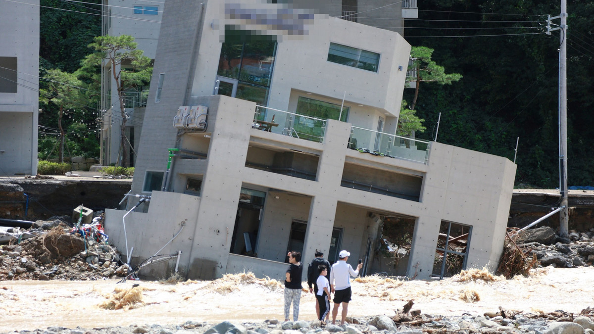 Potężny tajfun uderzył w Koreę Południową. Ogromne zniszczenia, dziesiątki tysięcy ludzi bez prądu [ZDJĘCIA]
