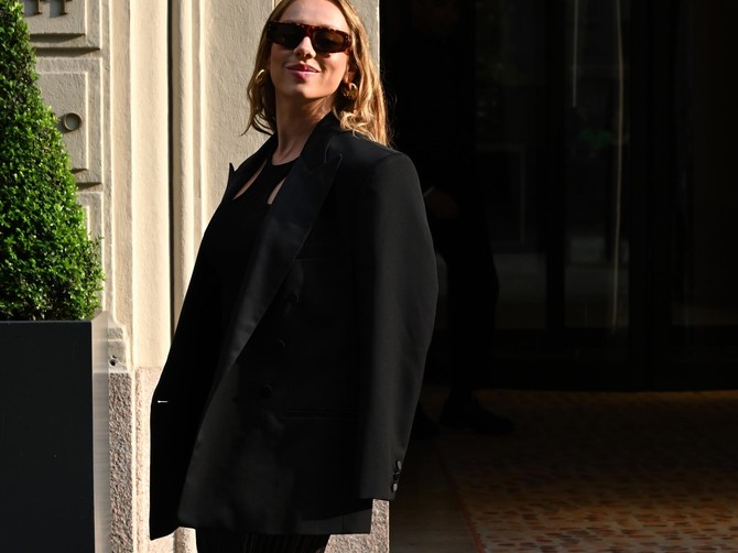 Ester Eksposito 