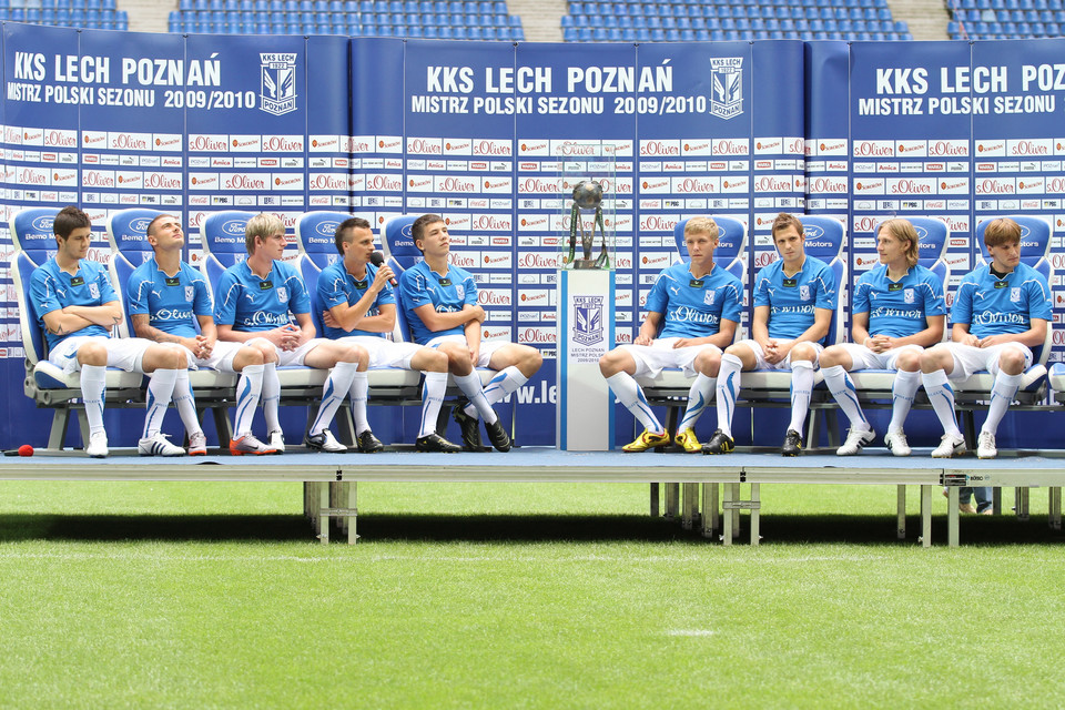 PIŁKA NOŻNA LECH POZNAŃ SEZONA 2010/2011 PREZENTACJA