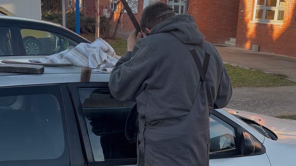 Majstor otključava automobil