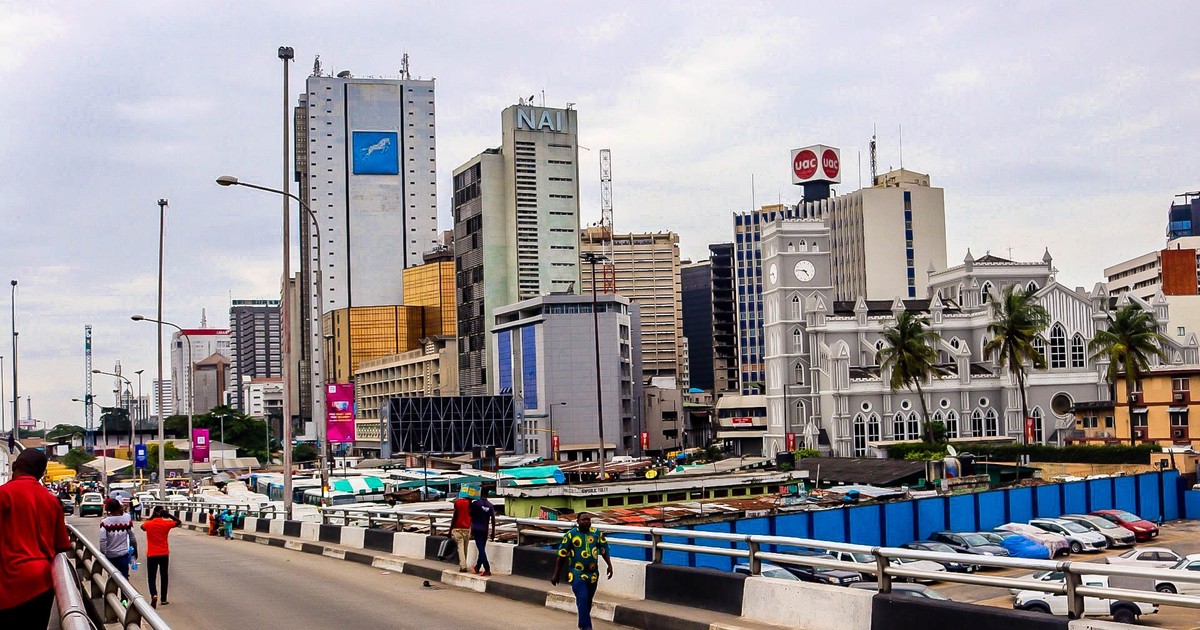 These 6 Nigerian banks made N261 million from charges and commissions