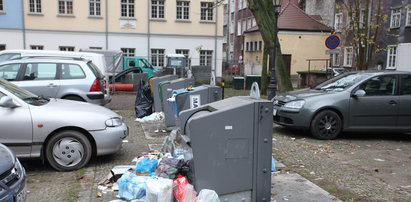 Centrum Gdańska tonie w śmieciach