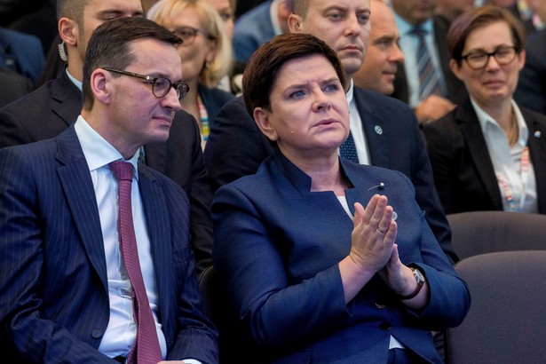 Szydło, Morawiecki